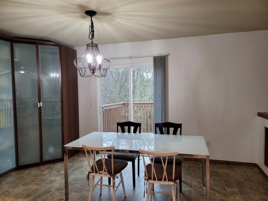 Building Photo - 15717 26th Ave W