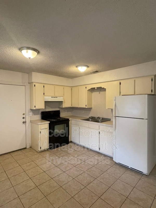 Foto del edificio - 806 W 26th St