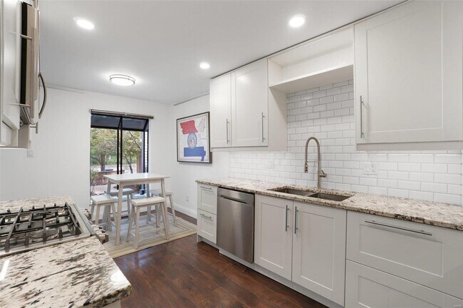 Building Photo - 620 Walnut Ridge Dr