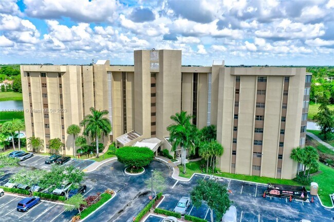 Foto del edificio - 7400 Radice Ct