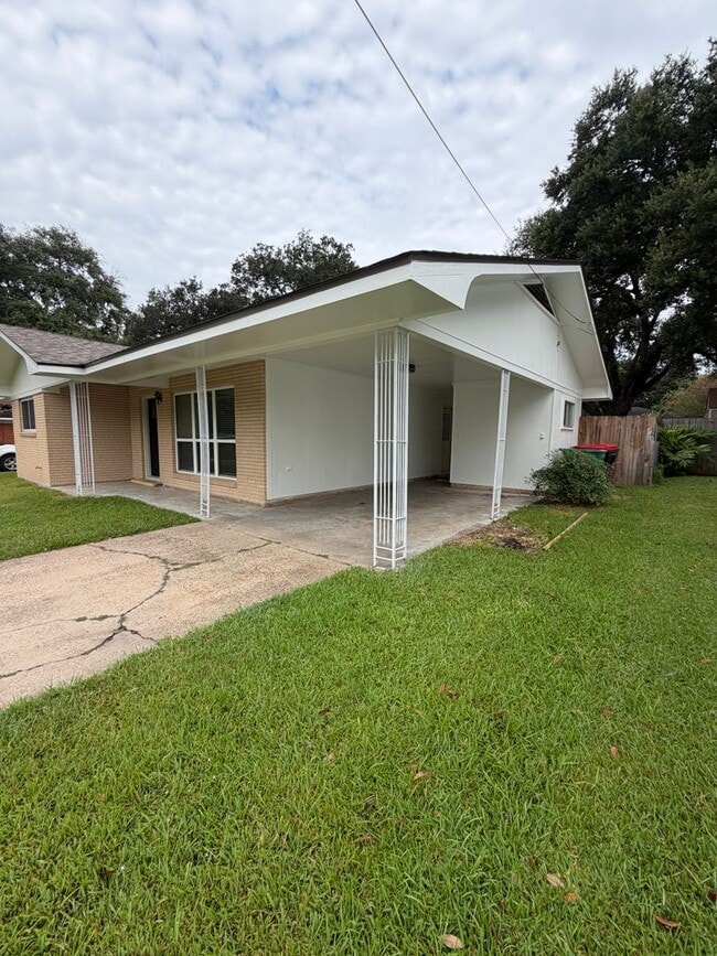Building Photo - 115 Choctaw Rd
