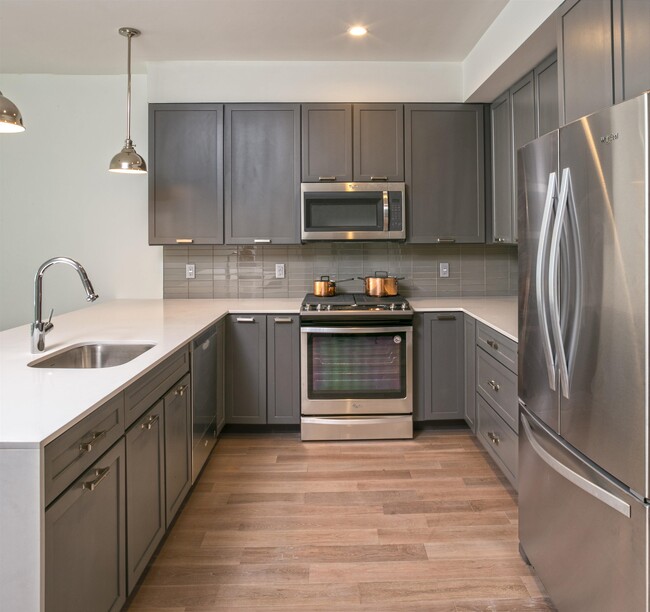 Foto del edificio - 353 Claremont Ave