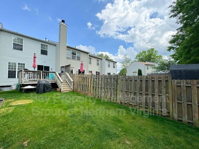 Building Photo - 347 Bridle Crest Square NE