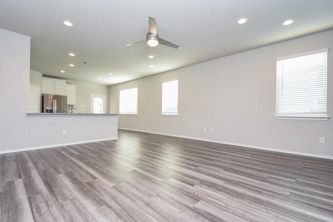 Building Photo - 9205 Inland Leather Ln