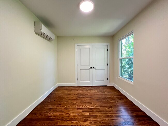 Unidad 4 - 44 Van Nostrand Ave