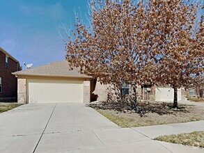 Building Photo - 4613 Lance Leaf Dr