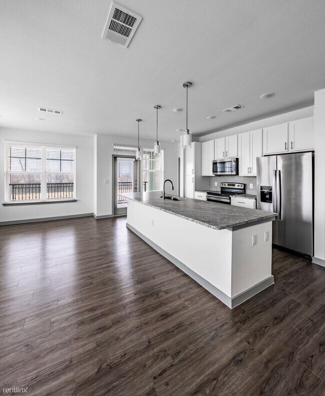 Building Photo - 2 br, 2 bath Condo - 2552 N Austin Ave 2nd...