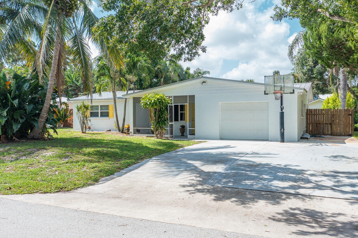 1908 NW Azalea St, Stuart, FL 34994 House Rental in Stuart, FL