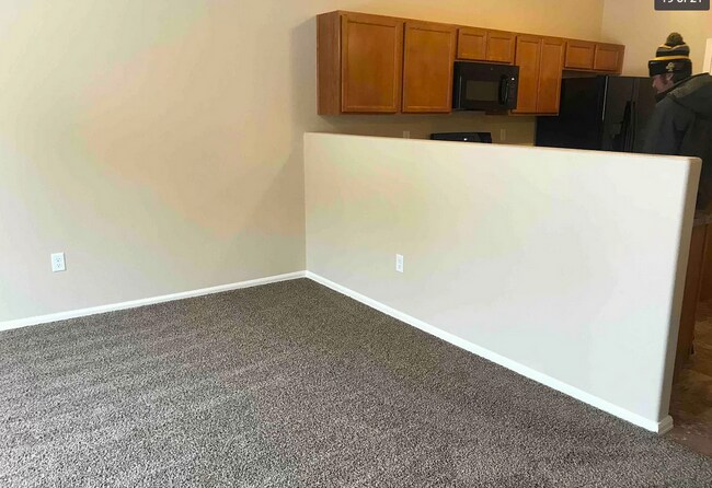 Photo - 7507 Red Creek Vw Townhome