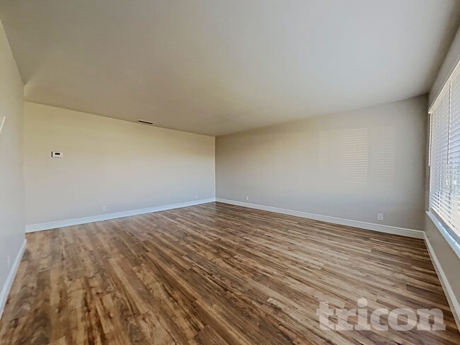 Foto del edificio - 4673 Tallyho Dr