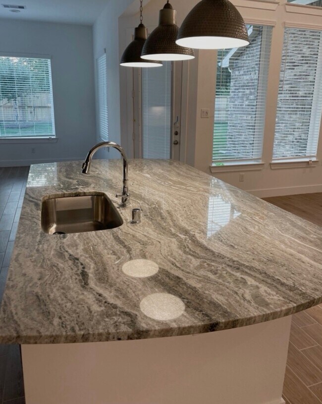 Foto del edificio - 4507 Pistachio Trl