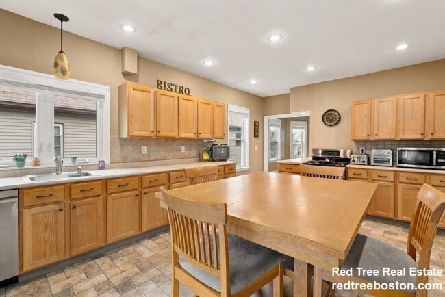 Building Photo - 14 Bowdoin St