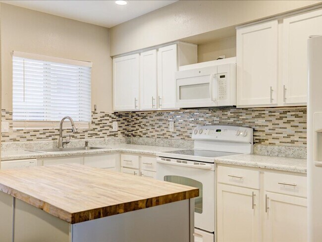 Foto del edificio - 2 Bedroom, 2.5 Bath