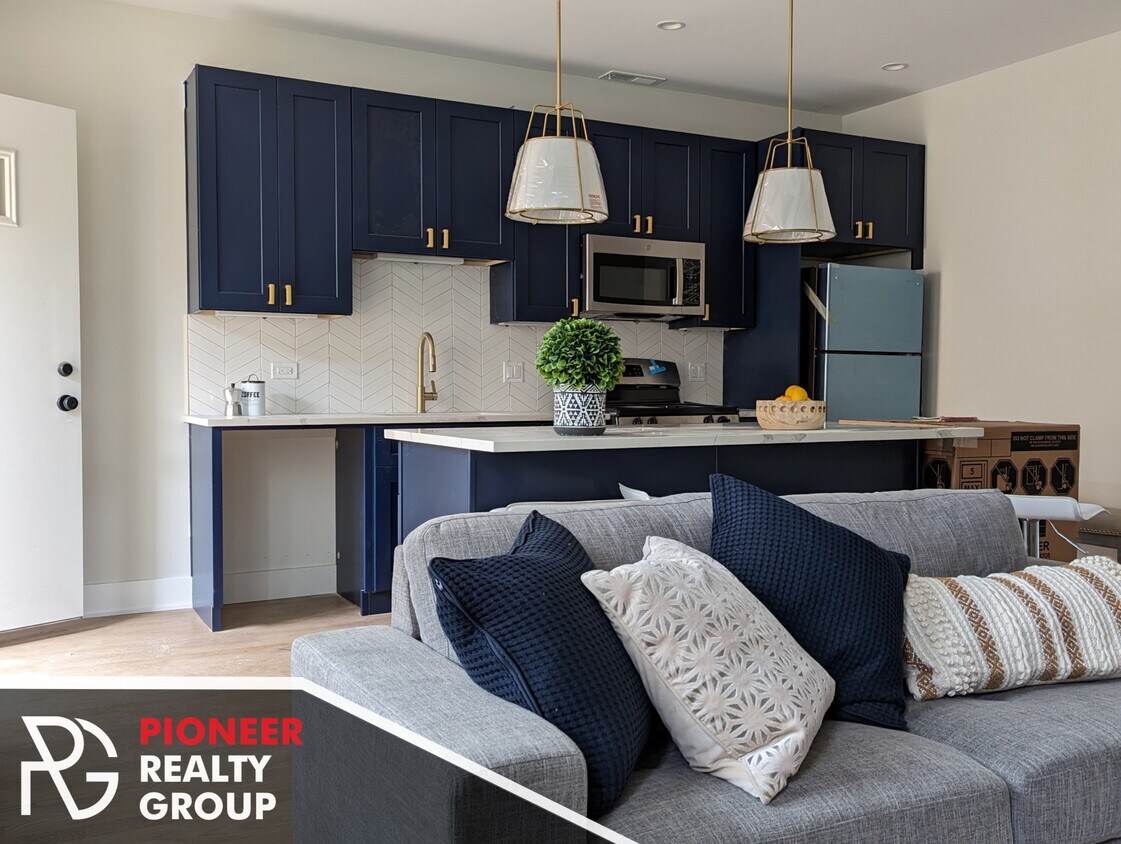 2032 W Montrose Ave Unit 3B, Chicago, IL 60618 2032 W Montrose Ave