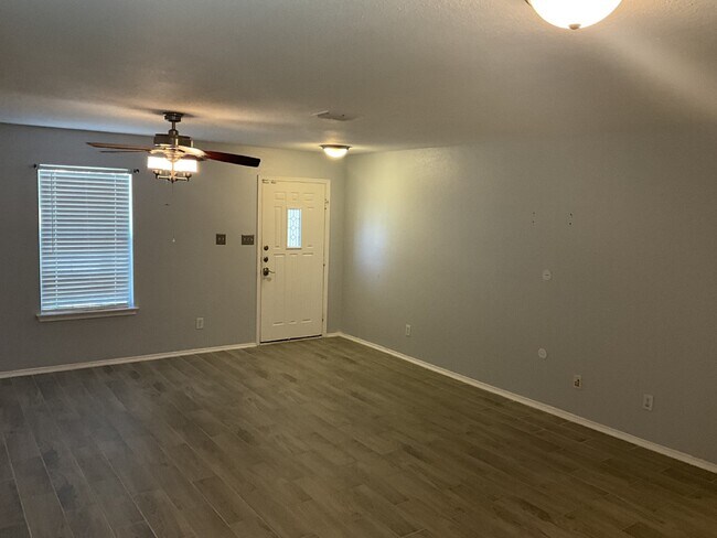 Building Photo - 7806 Ruidoso Chase