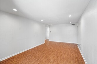 Building Photo - 12633 Memorial Dr