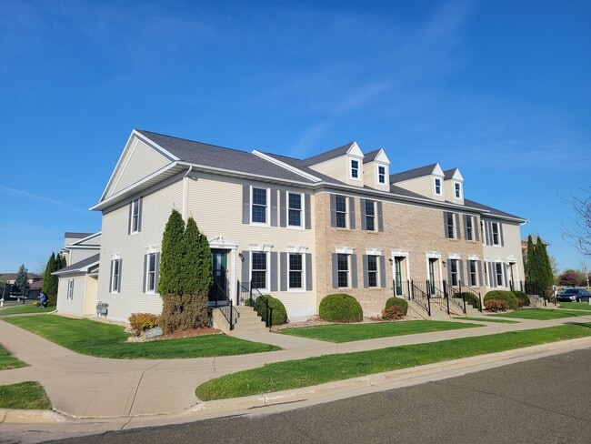 Building Photo - 2533 Leopold Way