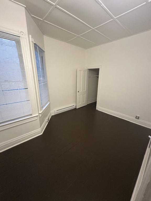 Foto del edificio - 110 1/2 S Main, Apt#3-Apt#3