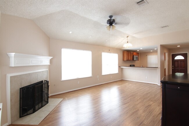 Foto del edificio - 1018 Yorkshire Hollow Ln