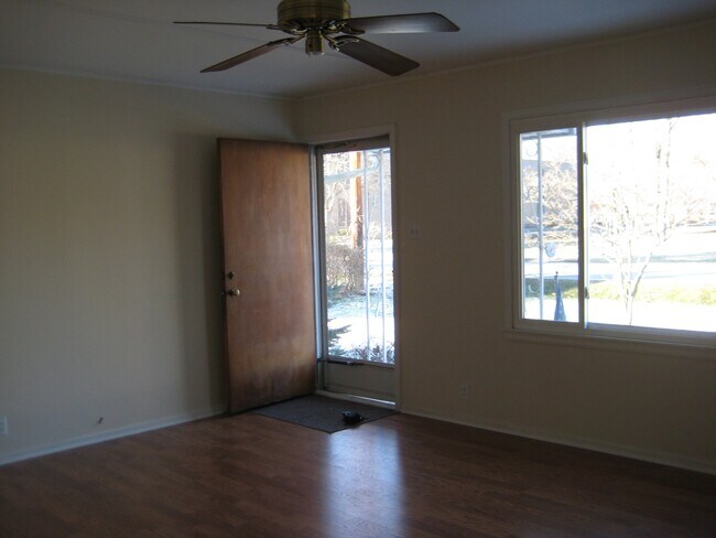 Foto del edificio - 525 E 106th St