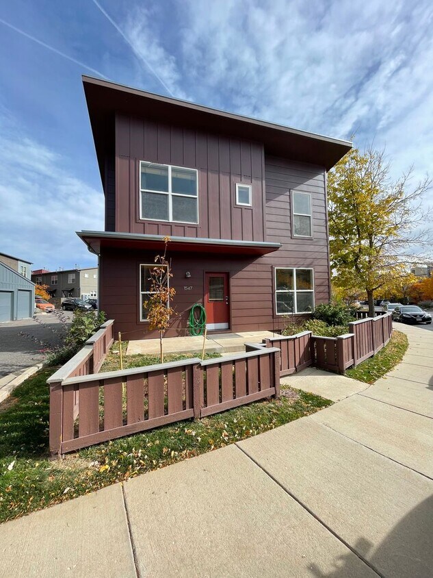 Primary Photo - Adorable 2B/1B North Boulder Home