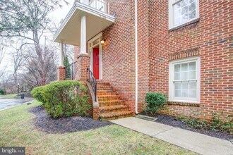 Building Photo - 9700 Whitley Park Pl