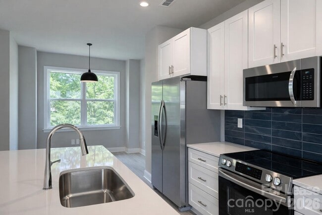 Foto del edificio - 3928 Winterfield Pl