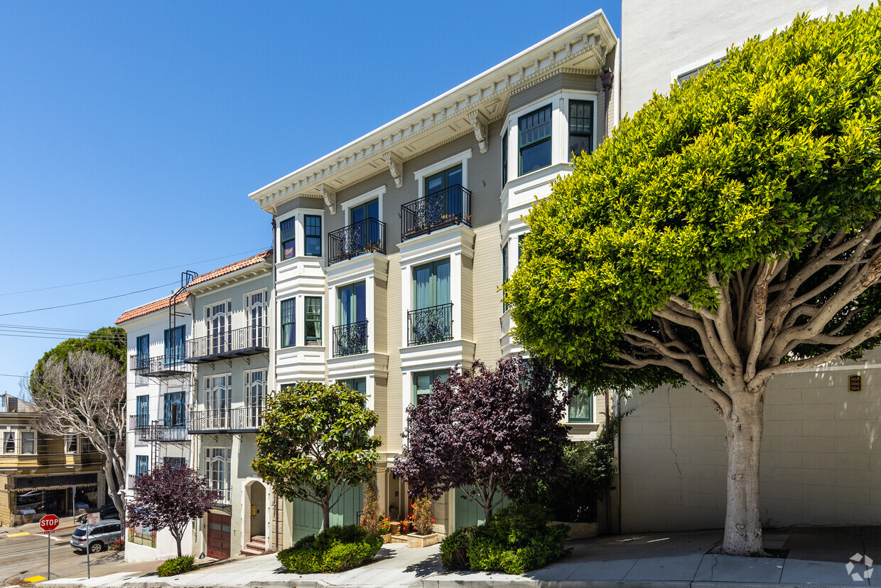 Primary - 1170-1180 Green St
