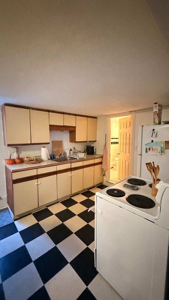 Foto del edificio - 35 Ford St