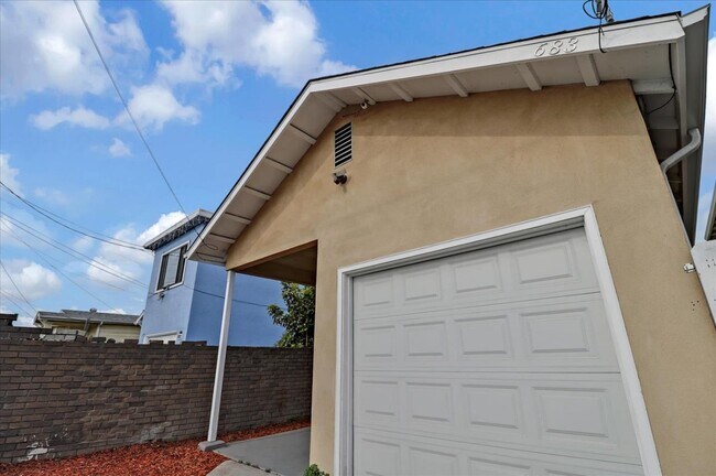 Foto del edificio - 683 Harbour Way