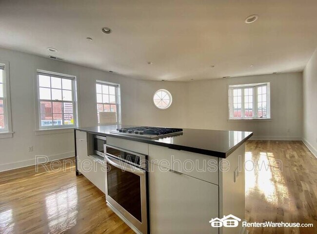 Foto del edificio - 440 E Grand Ave