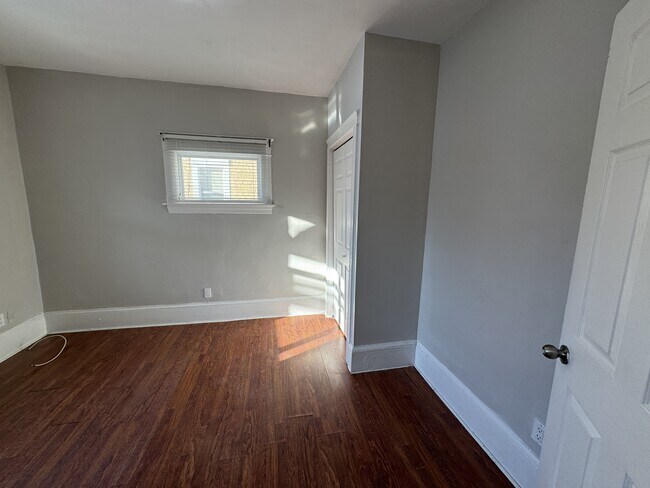 Photo du bâtiment - 327 High St