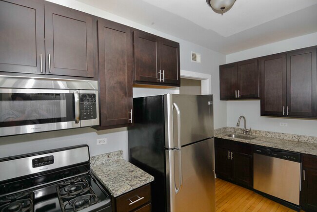 Building Photo - 4040 S Ashland Ave