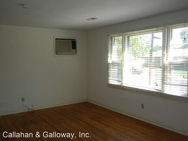 Foto del edificio - 3 br, 1 bath House - 101 Fyfer Place