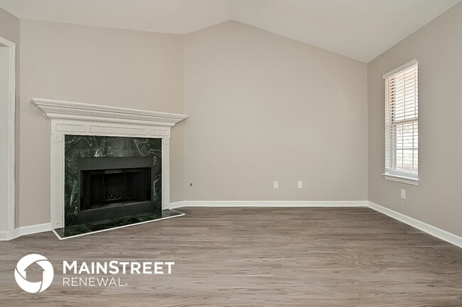 Building Photo - 325 Countryside Ln