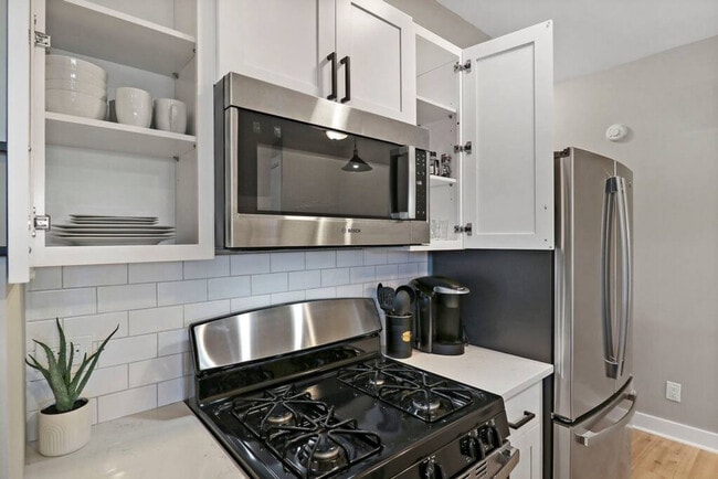 Foto del edificio - 5015 Main St