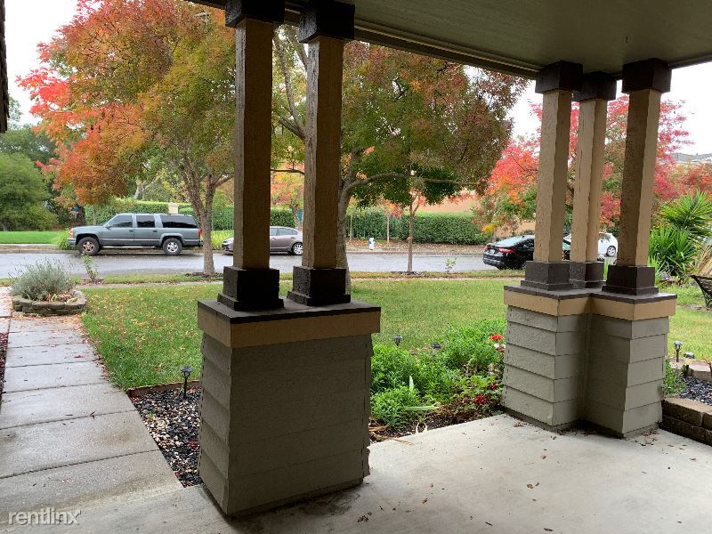 Foto del edificio - 4 br, 2.5 bath House - 2103 Bedford St.