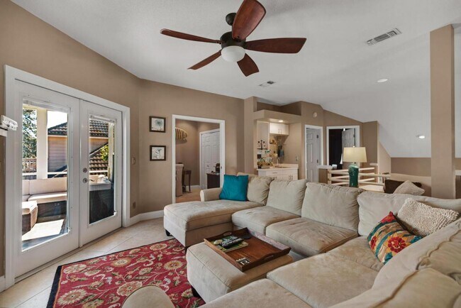 Building Photo - 905 Shalimar Cove