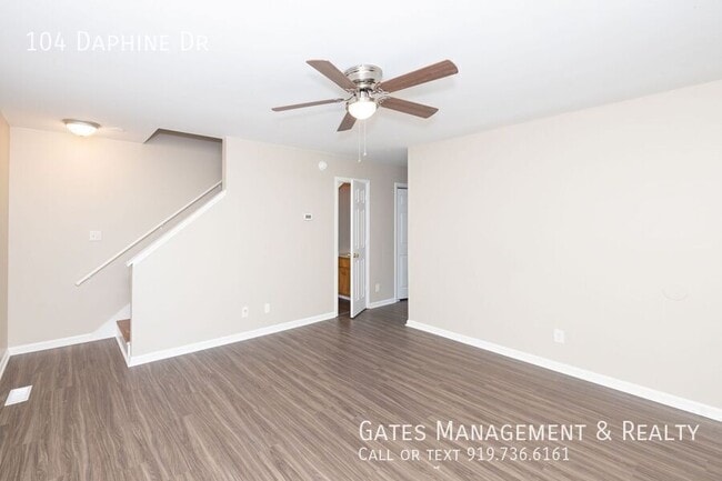 Building Photo - 104 Daphine Dr