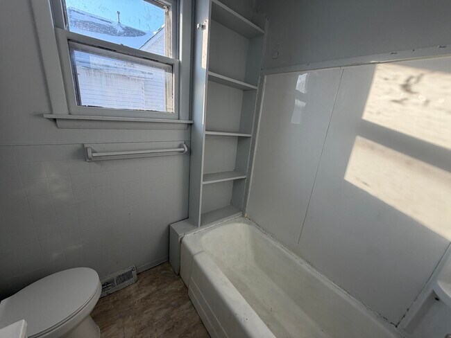 Foto del edificio - 1232 Freeman-