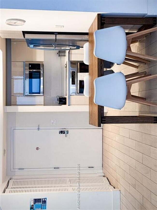 Foto del edificio - 2600 E Hallandale Beach Blvd