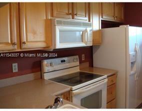 Building Photo - 6716 Palmetto Cir S