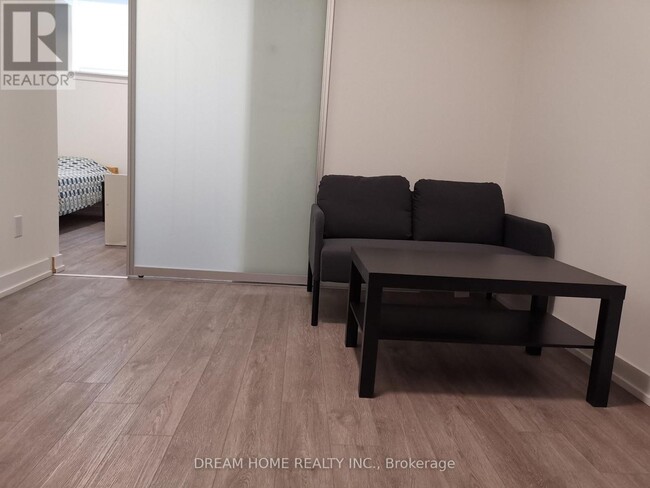 Building Photo - 871 Sheppard Ave W