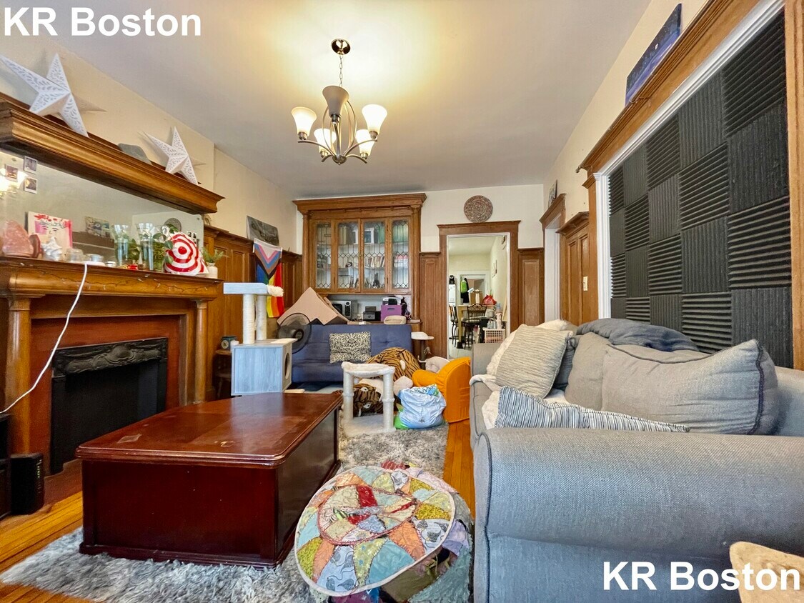 Primary Photo - 43 Strathmore Rd