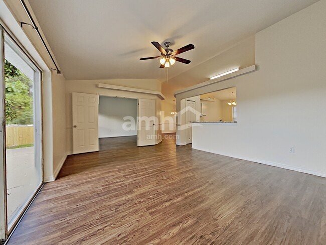 Foto del edificio - 1176 Dunbridge St
