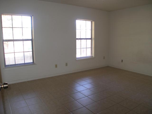 Foto del edificio - 15506 Enid Dr
