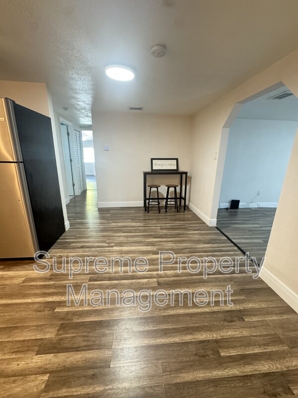 Foto del edificio - 4978 71st St N
