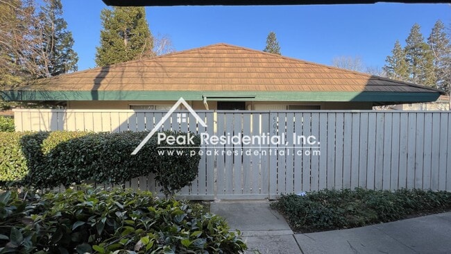 Building Photo - Very Nice Greenhaven 2bd/1ba Condo in Gate...