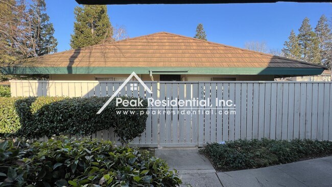 Foto del edificio - Very Nice Greenhaven 2bd/1ba Condo in Gated Community - Must See