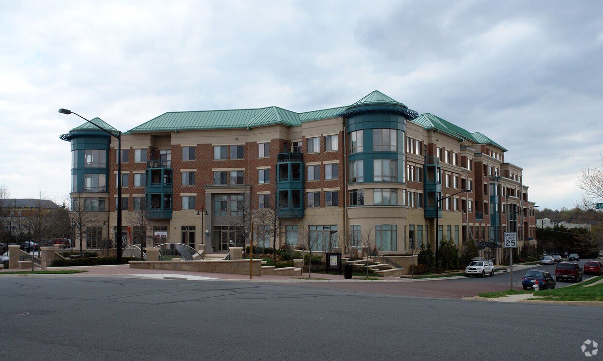 The Palladium at McLean Apartments McLean, VA